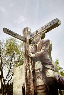 Signpost at the VNP Heide-ErlebnisZentrum in Undeloh | Photo: Christian Burmester