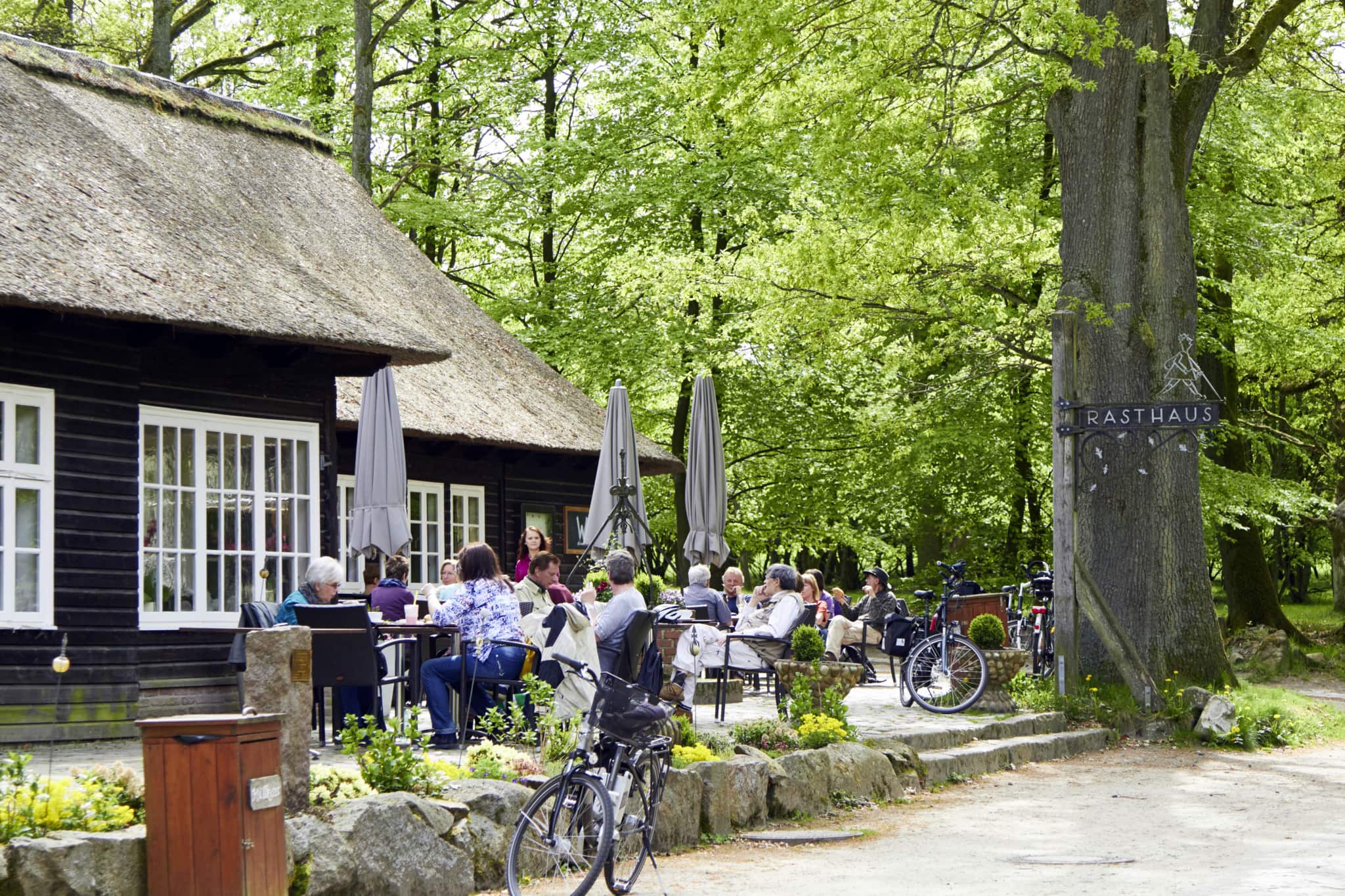 Milchhalle Wilsede: Rest stop for hikers and cyclists | photo: Burmester